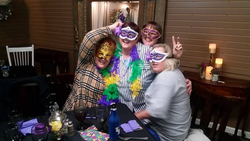 Temptations Events and Catering | restaurant | 31 N Seminary St, Madisonville, KY 42431, USA | 2708717733 OR +1 270-871-7733