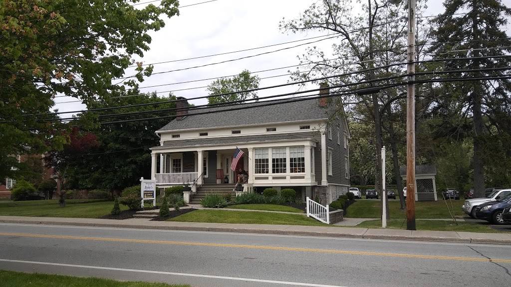 Bettys Country Kitchen | restaurant | 32 W Main St, Washingtonville, NY 10992, USA | 8456145422 OR +1 845-614-5422