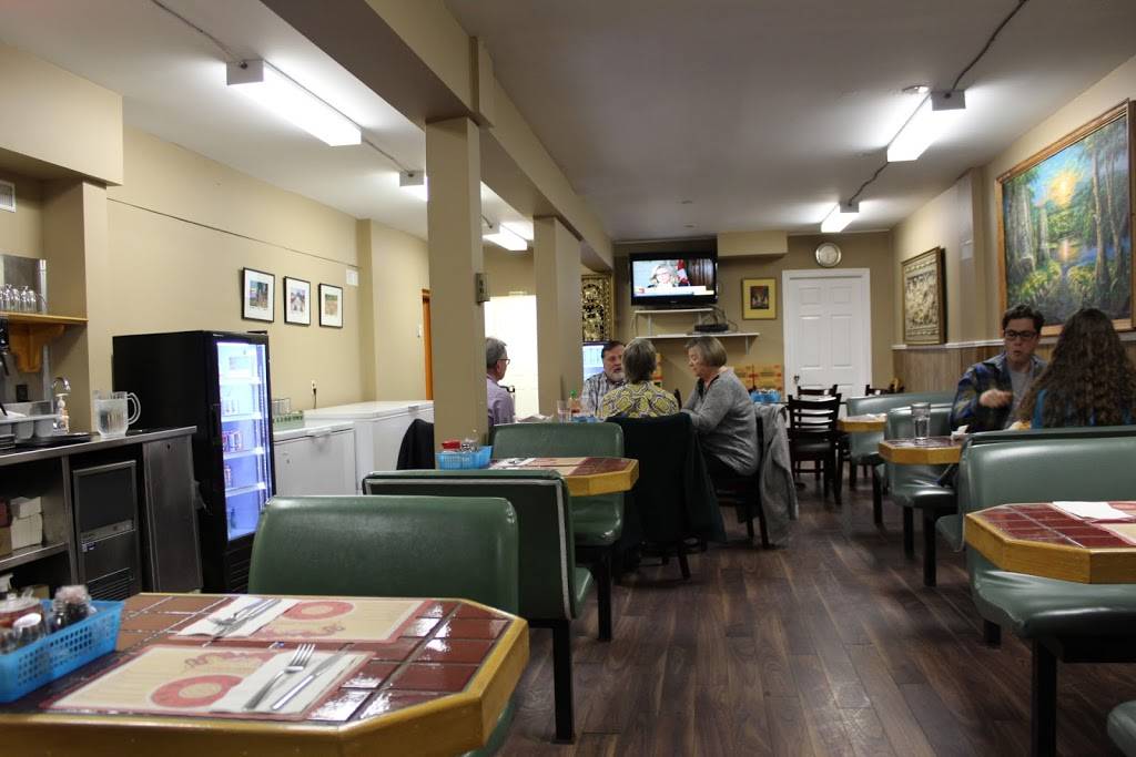 Pats Restaurant | restaurant | 455 Princess St, Kingston, ON K7L 1C2, Canada | 6133440450 OR +1 613-344-0450