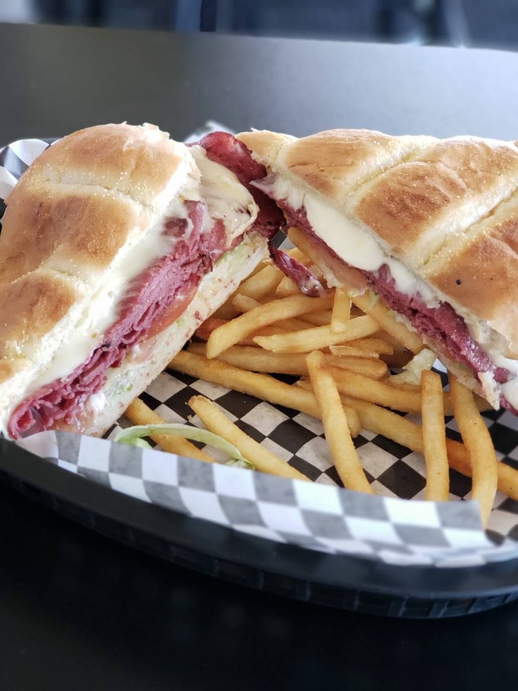 Bears Den | restaurant | 301 W Simpson Ave, McCleary, WA 98557, USA | 3604953822 OR +1 360-495-3822