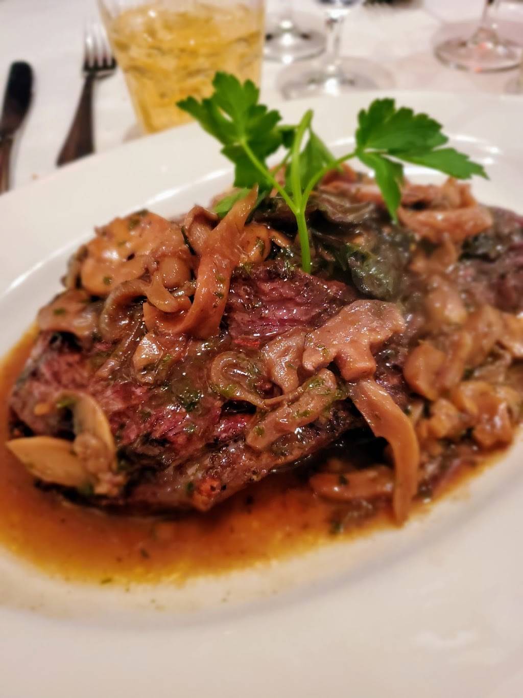 Iannuccilli restaurant | restaurant | 1791 Cranston St, Cranston, RI 02920, USA | 4018656820 OR +1 401-865-6820