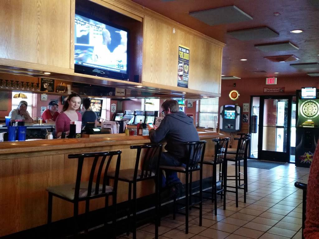 Schooner Pub & Grill | restaurant | 2203 11th Ave, Menominee, MI 49858, USA | 9068634003 OR +1 906-863-4003