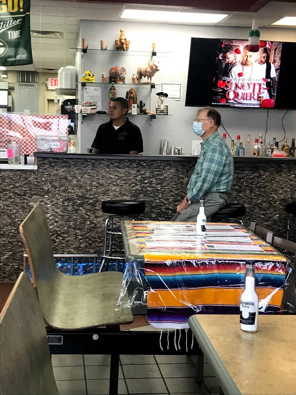 Lunas taqueria | restaurant | 117 S Royal Ave, Belgium, WI 53004, USA | 2622853367 OR +1 262-285-3367