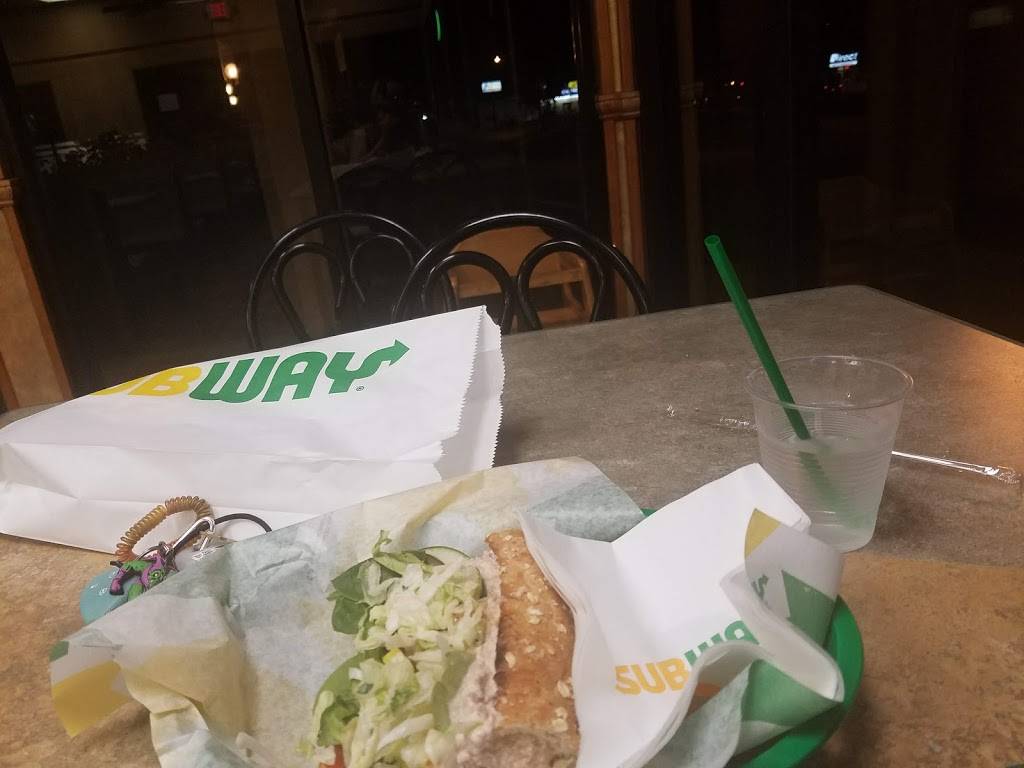 Subway Restaurants | restaurant | 1900 E Oltorf St #100-101, Austin, TX 78741, USA | 5124433337 OR +1 512-443-3337