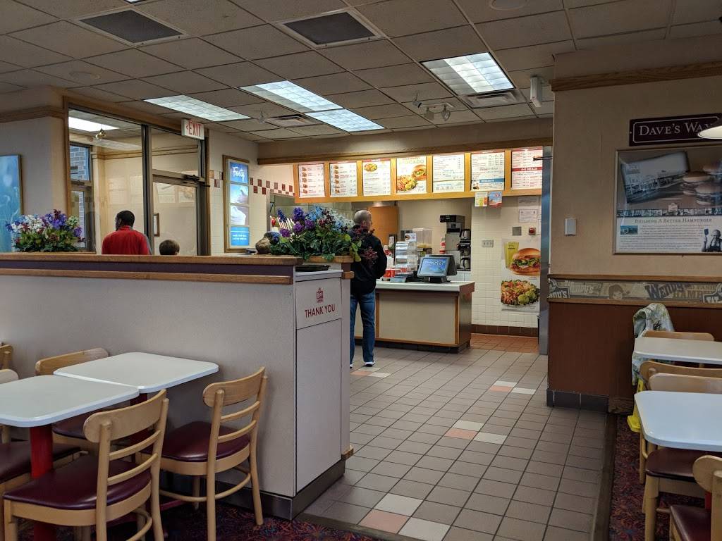 Wendys | restaurant | 30 Chestnut Hill Plaza, Newark, DE 19713, USA | 3023694245 OR +1 302-369-4245