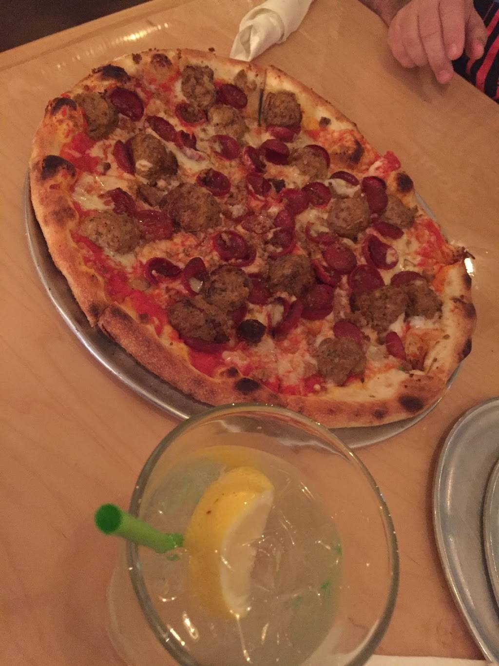 Sidewall Pizza Company | restaurant | 3598 Pelham Rd, Greenville, SC 29615, USA | 8649918748 OR +1 864-991-8748