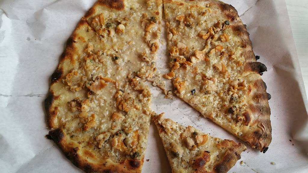 Frank Pepe Pizzeria Napoletana | restaurant | 1955 Central Park Ave, Yonkers, NY 10710, USA | 9149618284 OR +1 914-961-8284