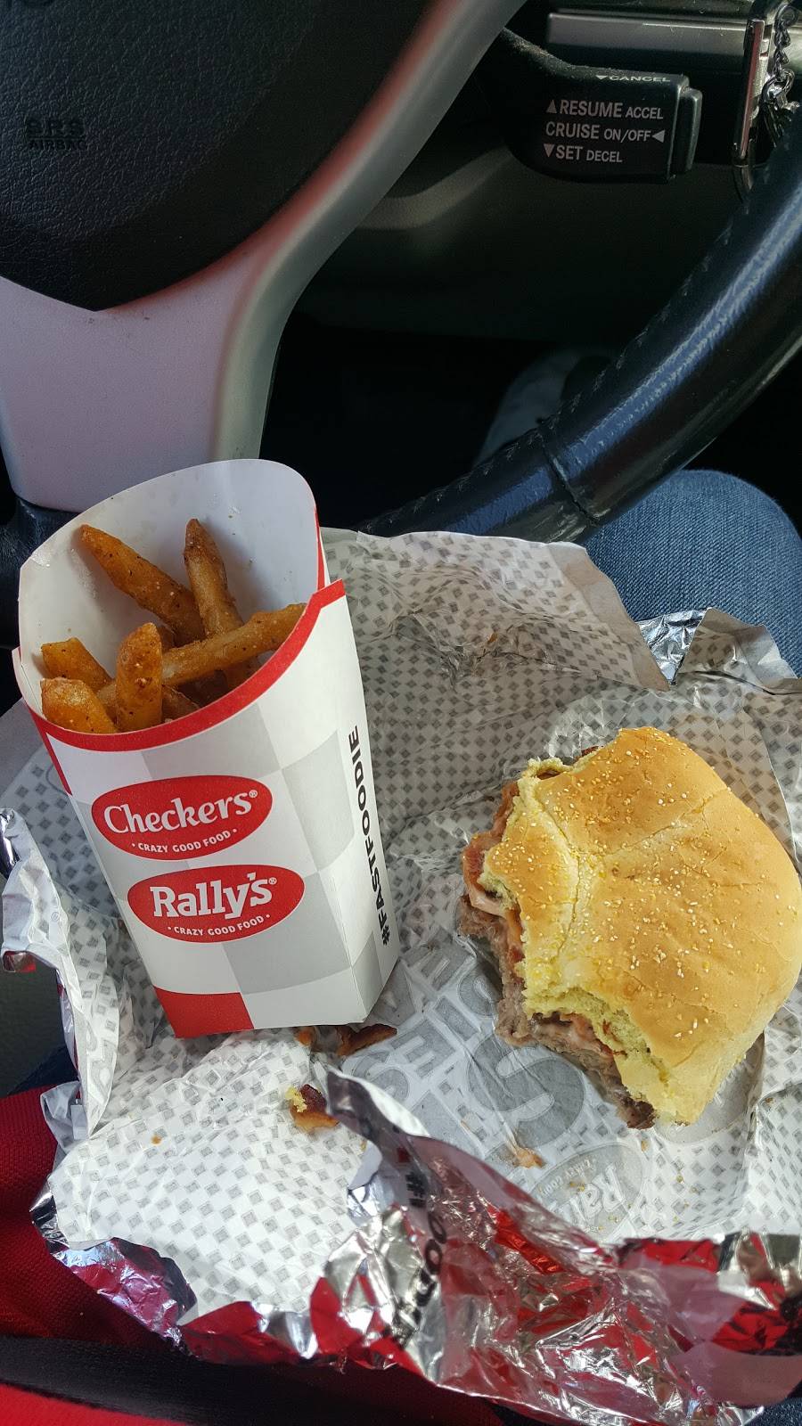 Rallys | restaurant | 810 W Airline Hwy, Laplace, LA 70068, USA | 9856510546 OR +1 985-651-0546