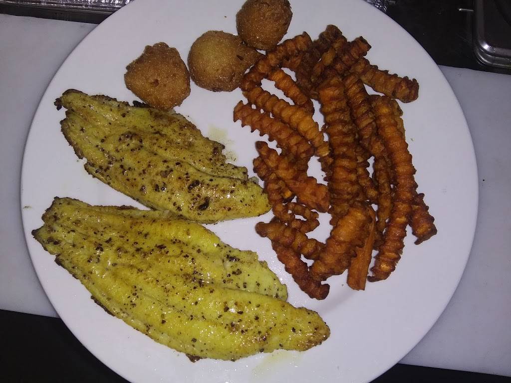 Farmhouse General Store And Cafe | restaurant | 314 Hwy 8, Calhoun City, MS 38916, USA | 6625506003 OR +1 662-550-6003