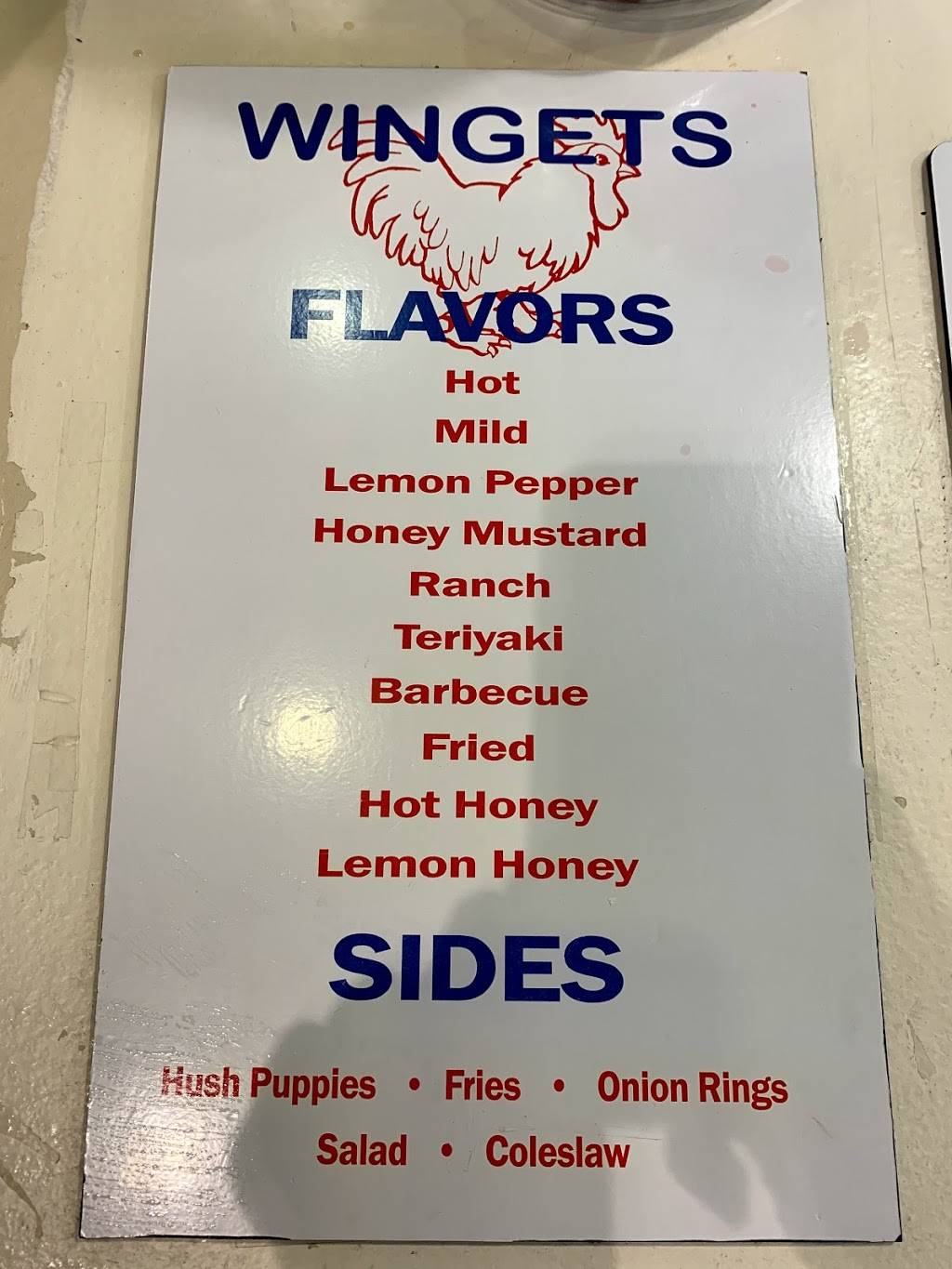 Wingets | restaurant | 12317 University Mall Ct, Tampa, FL 33612, USA | 8136311461 OR +1 813-631-1461