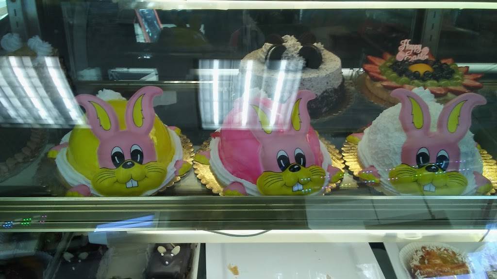 Rego Park Deli and Pastry | bakery | 97-34 63rd Rd, Rego Park, NY 11374, USA | 7189970957 OR +1 718-997-0957