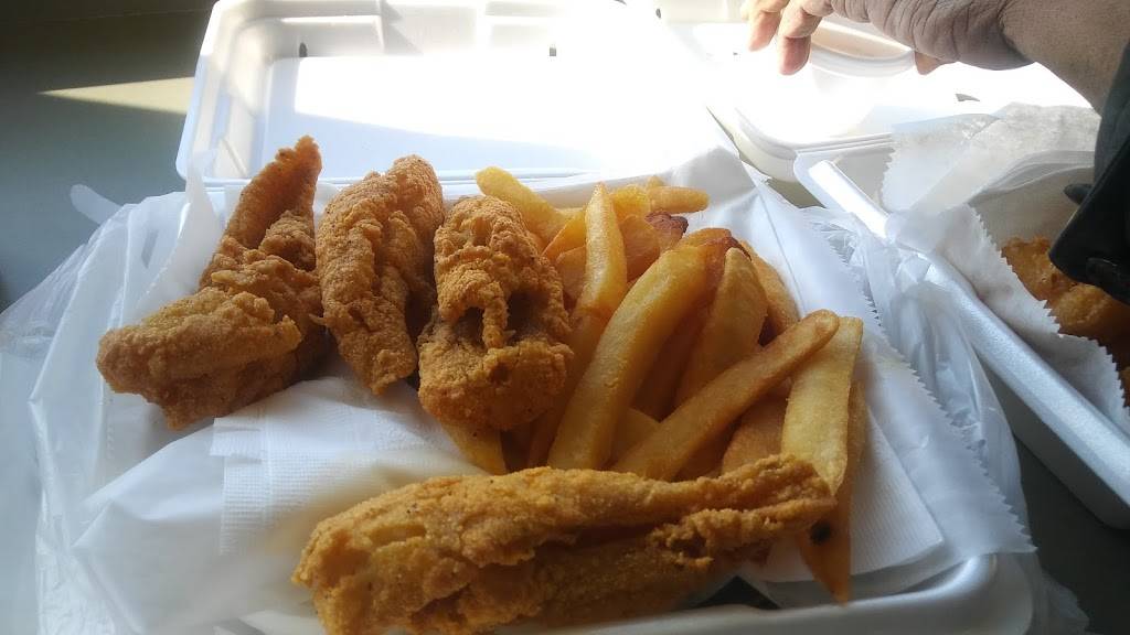 Detroit Shrimp & Fish BBQ | restaurant | 20030 James Couzens Fwy, Detroit, MI 48235, USA | 3138648161 OR +1 313-864-8161