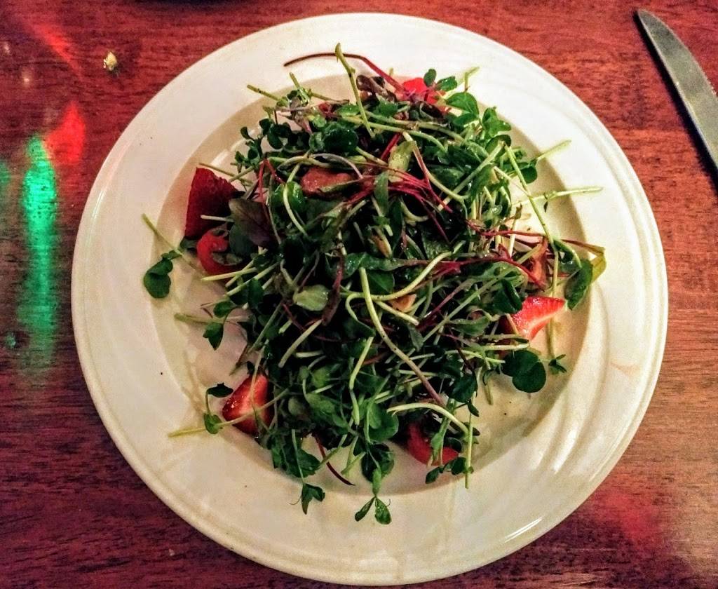 Quattros Italian Restaurant | restaurant | 14 Water St, Guilford, CT 06437, USA | 2034536575 OR +1 203-453-6575