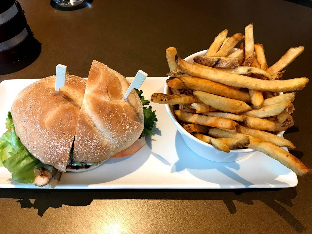 The Crooked Cue | restaurant | 3056 Bloor St W, Etobicoke, ON M8X 1C4, Canada | 4162367736 OR +1 416-236-7736