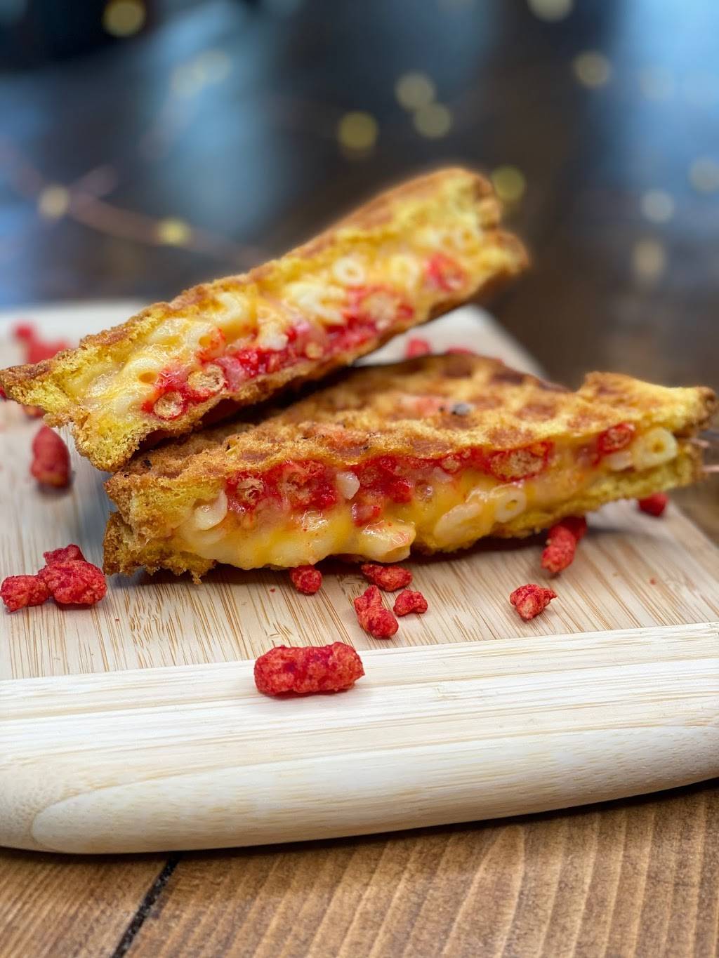 Grilled Cheezus | restaurant | 400 Pittman St, Orlando, FL 32801, USA | 4074207073 OR +1 407-420-7073