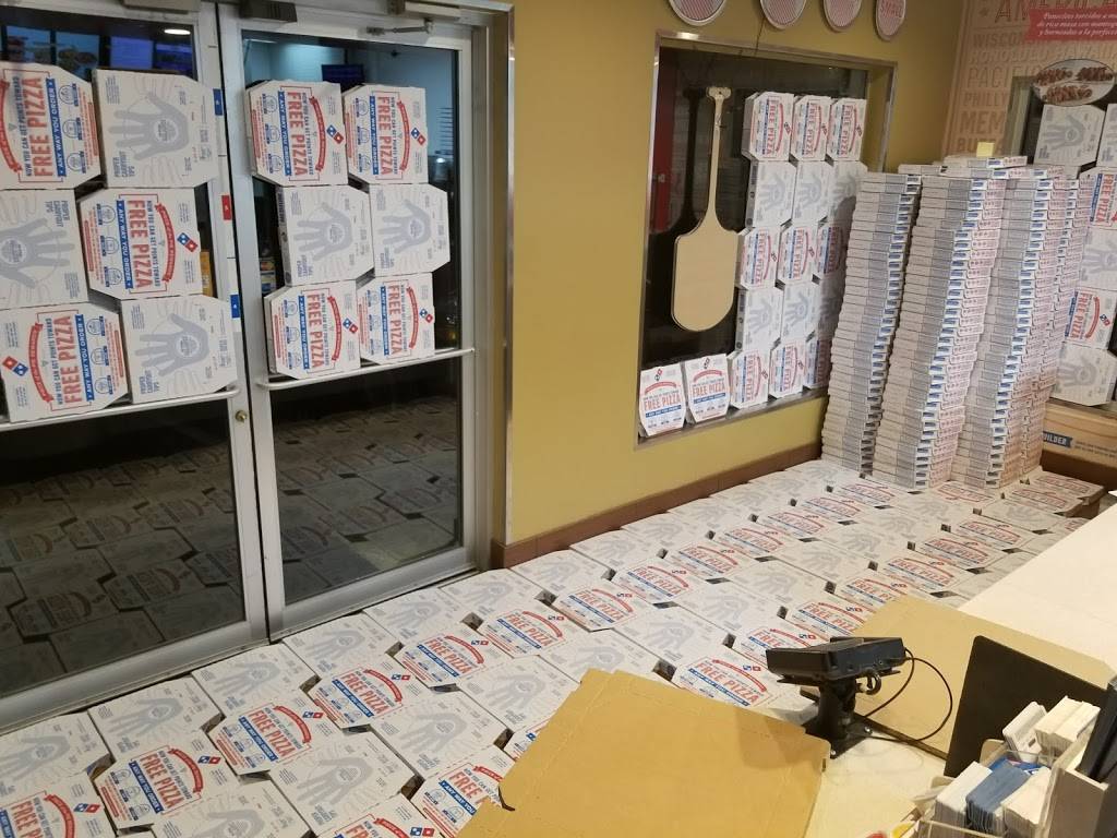 Dominos Pizza | meal delivery | 31 Miller Cir, Harrisonburg, VA 22801, USA | 5404332300 OR +1 540-433-2300