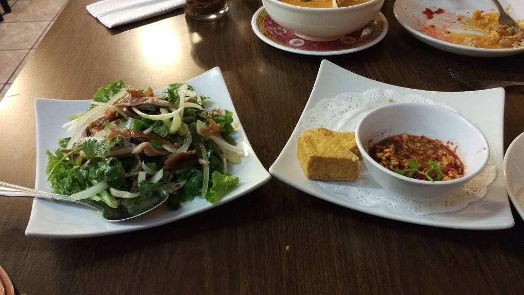 Khun Dom | restaurant | 4681 Melrose Ave, Los Angeles, CA 90029, USA | 3236631086 OR +1 323-663-1086