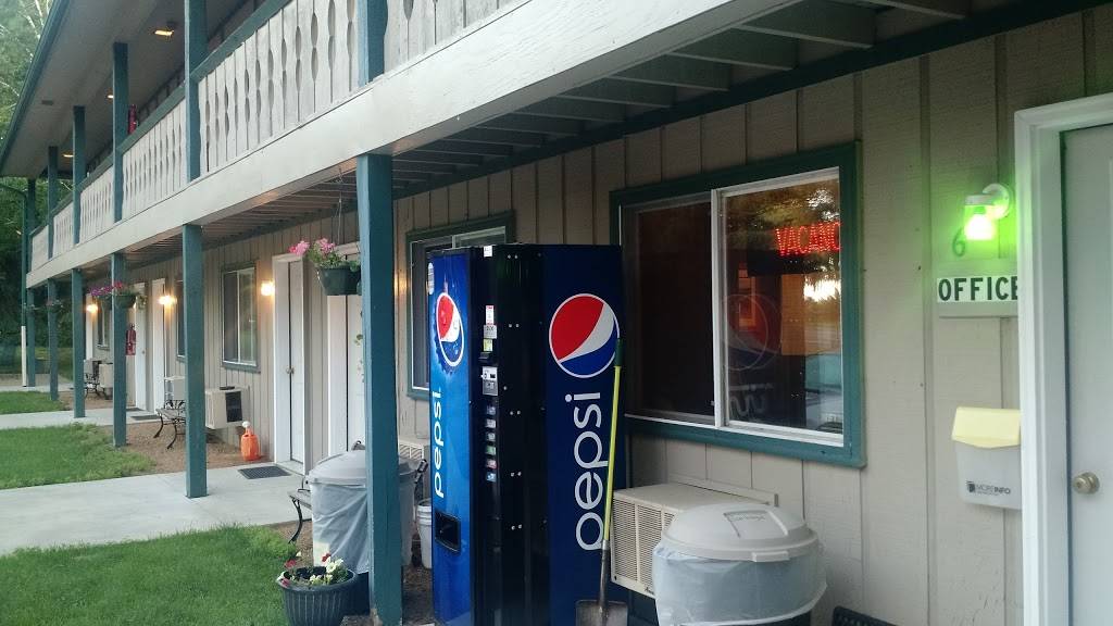 The Trailside Inn & Longshots Tavern | restaurant | N9881 WI-55, Pearson, WI 54462, USA | 7154843045 OR +1 715-484-3045