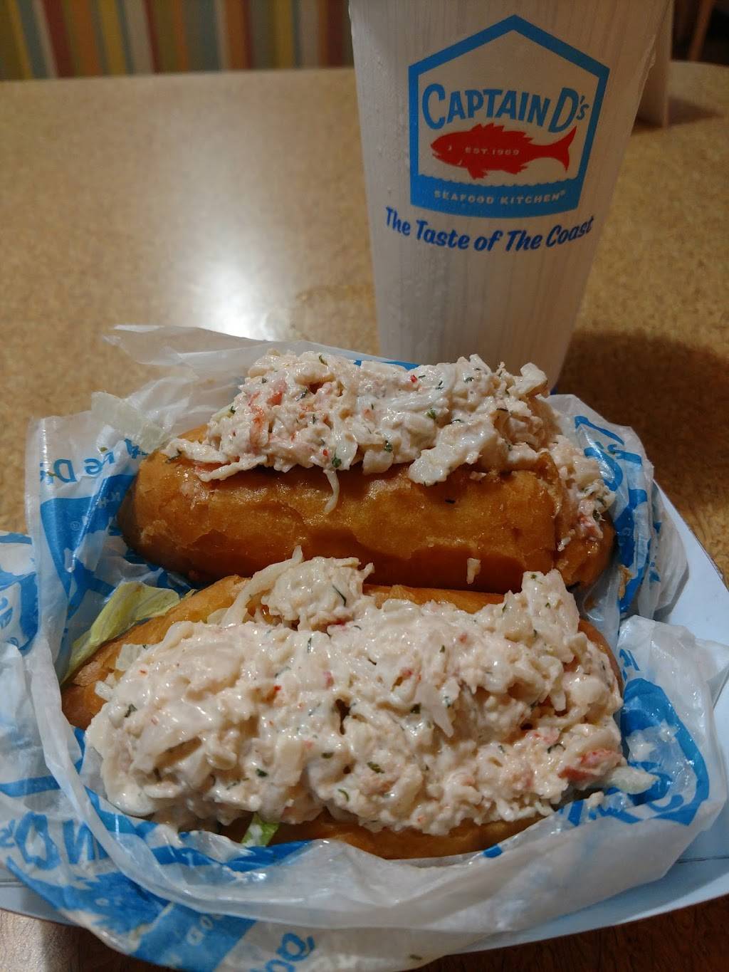 Captain Ds | restaurant | 1473 Montgomery Hwy, Vestavia Hills, AL 35216, USA | 2058234279 OR +1 205-823-4279