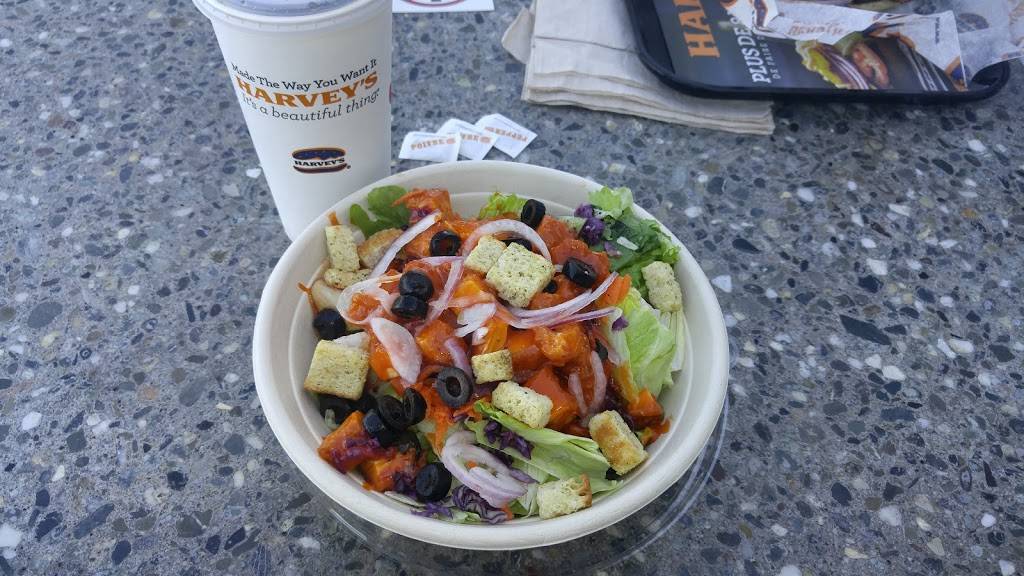 Harveys | restaurant | 5935 Rue Martineau, Saint-Hyacinthe, QC J2R 2H6, Canada | 4507964563 OR +1 450-796-4563