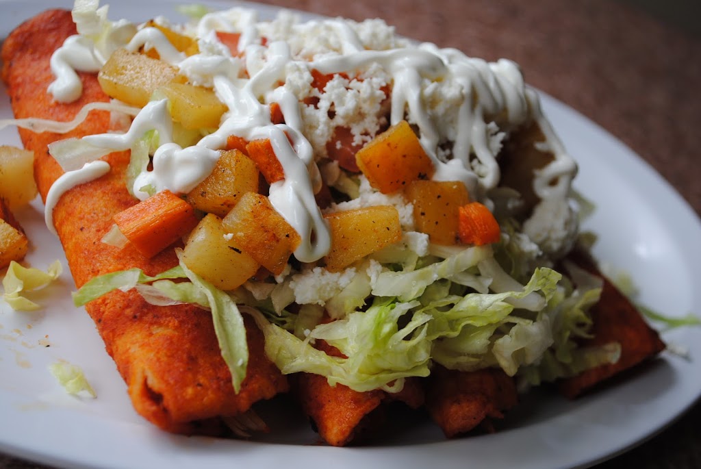 Canelitas Restaurant | restaurant | 440 Washington St, Elgin, IL 60123, USA | 2242383678 OR +1 224-238-3678