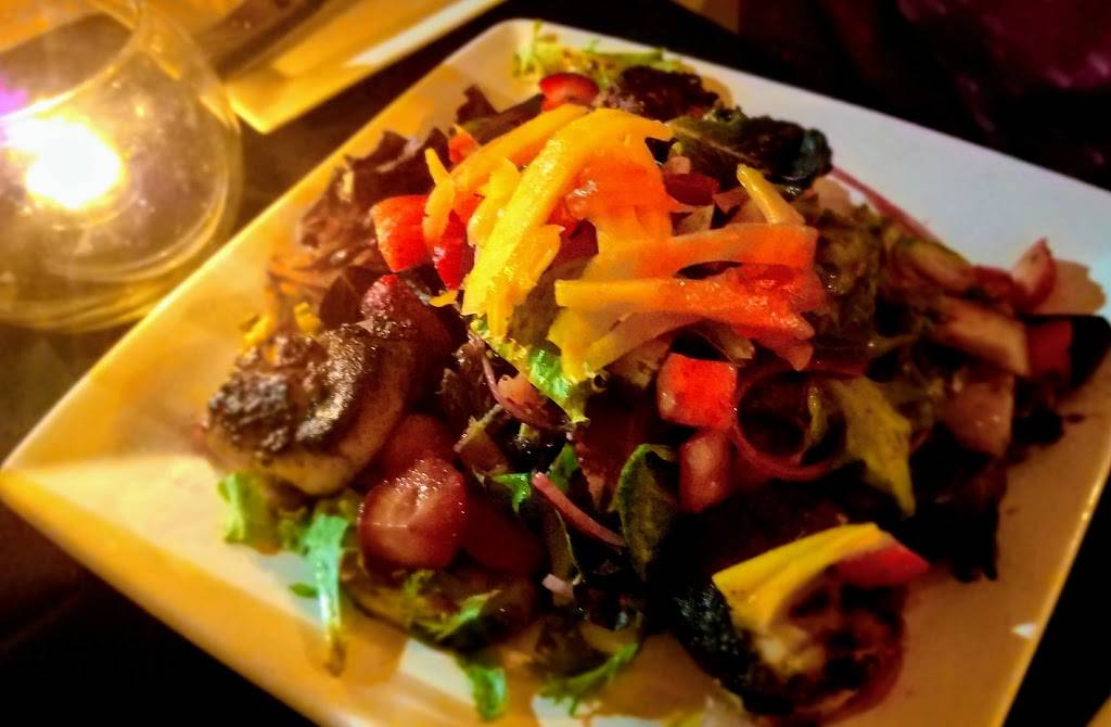 StationHouse Wine Bar & Grill | night club | 2520 Main St, Stratford, CT 06615, USA | 2033771648 OR +1 203-377-1648