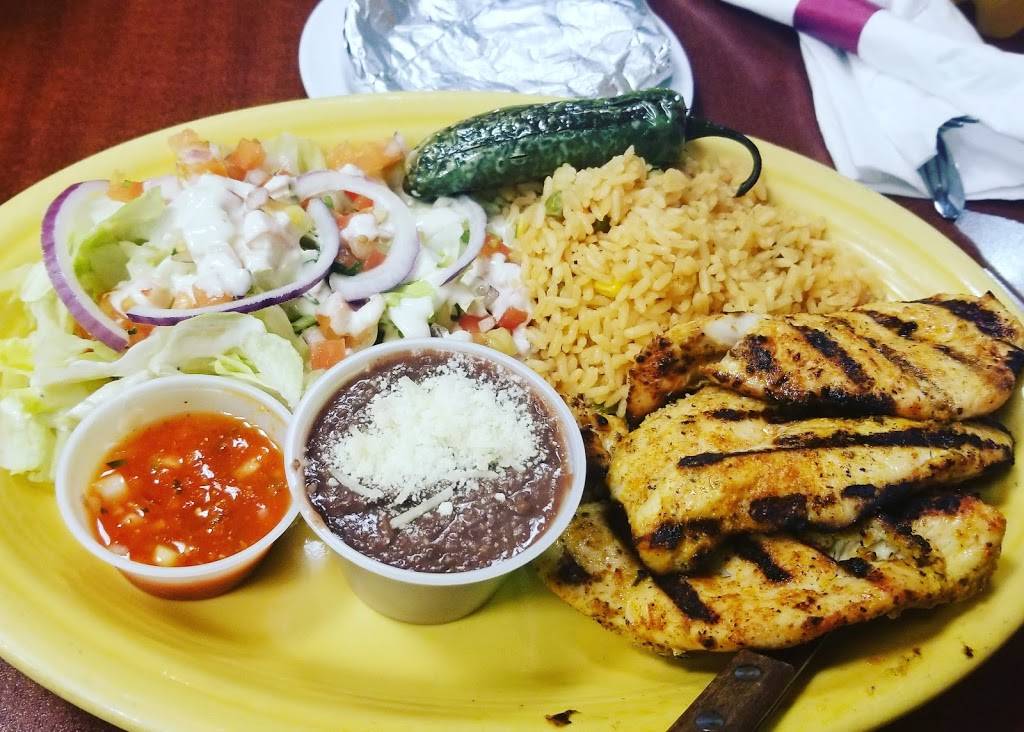 Pollo Royal | restaurant | 529 Broadway, Revere, MA 02151, USA | 7812846039 OR +1 781-284-6039