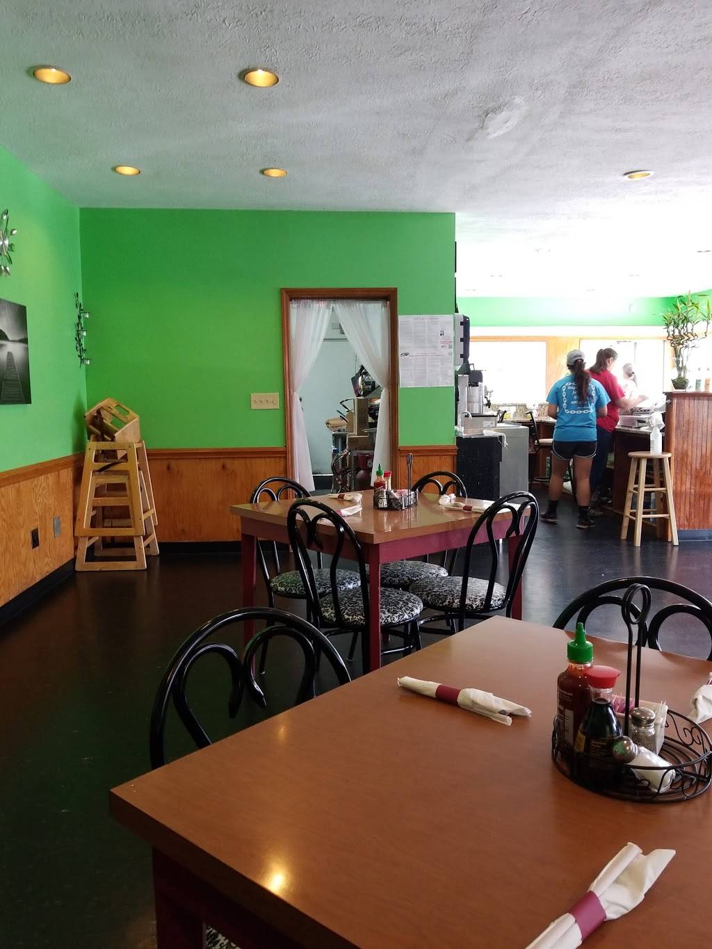 Nguyens Asian Grill | restaurant | 300 Cranberry St, Newland, NC 28657, USA | 8287421555 OR +1 828-742-1555