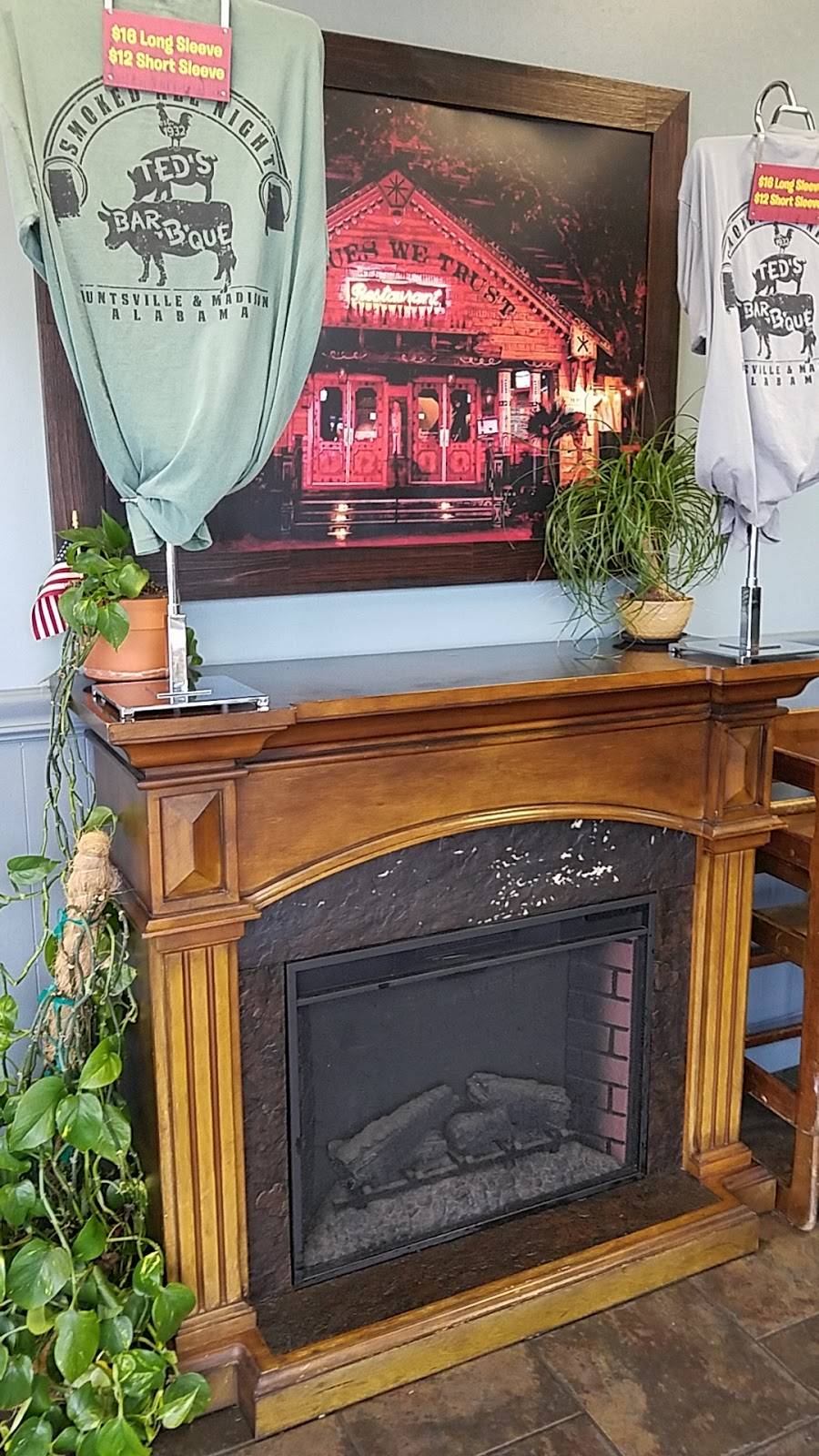 Teds Bar-B-Q | restaurant | 6125 University Dr NW, Huntsville, AL 35806, USA | 2564892600 OR +1 256-489-2600