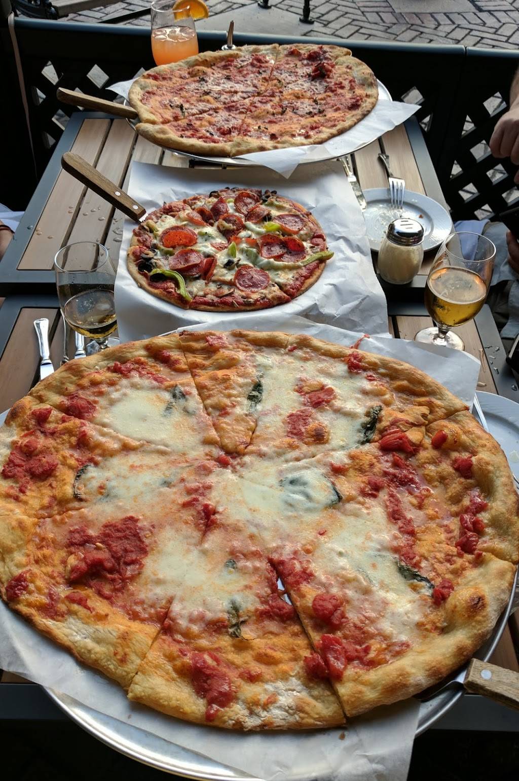 La Barra | restaurant | 2 E Burlington St, Riverside, IL 60546, USA | 7088877700 OR +1 708-887-7700