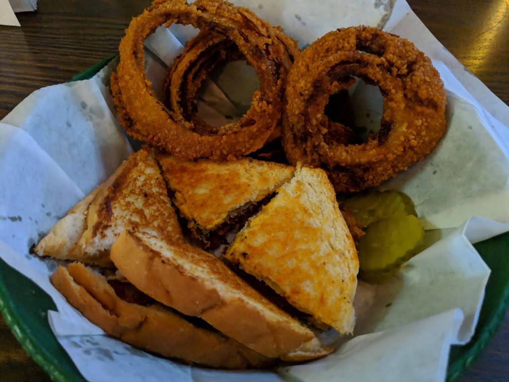 Walshs Corner Cocktail | restaurant | 304 W 85th St, Kansas City, MO 64114, USA | 8163617099 OR +1 816-361-7099