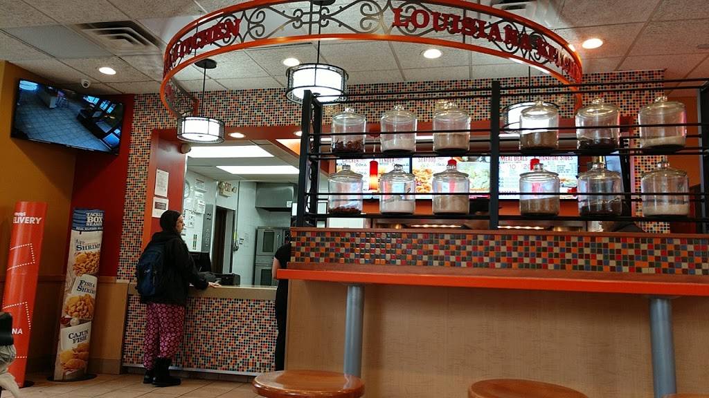Popeyes Louisiana Kitchen | restaurant | 601 W 172nd St, New York, NY 10032, USA | 2127811570 OR +1 212-781-1570