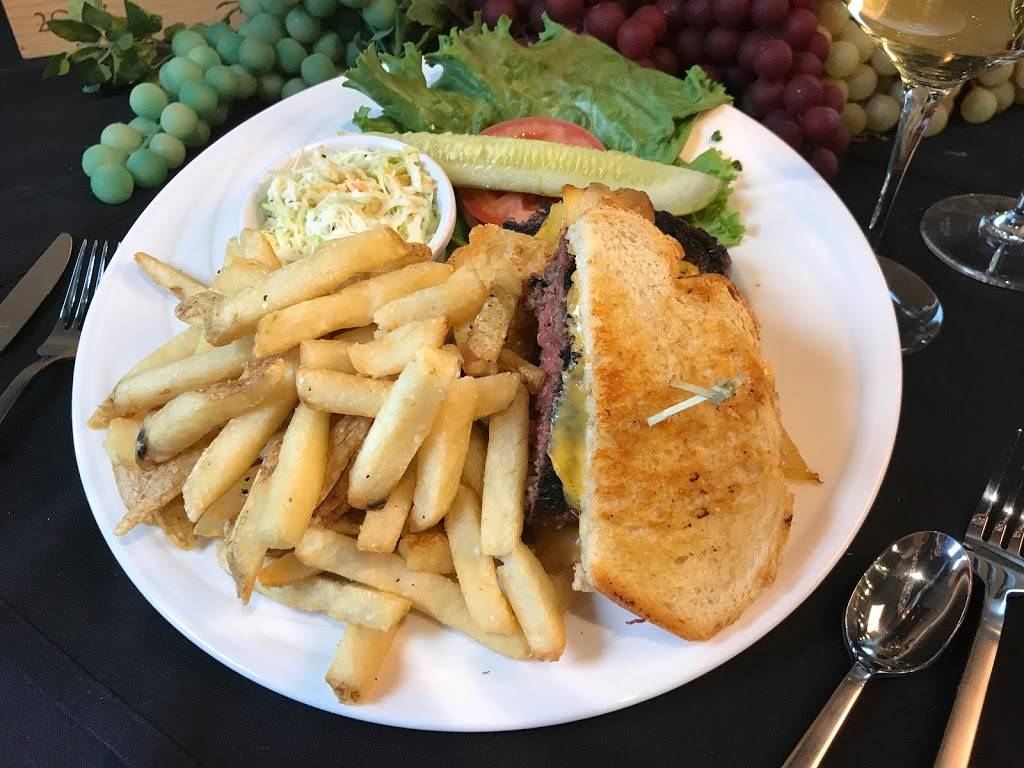 Studio Hotrods Roadhouse | restaurant | 44 South US-12, Fox Lake, IL 60020, USA | 8474507090 OR +1 847-450-7090