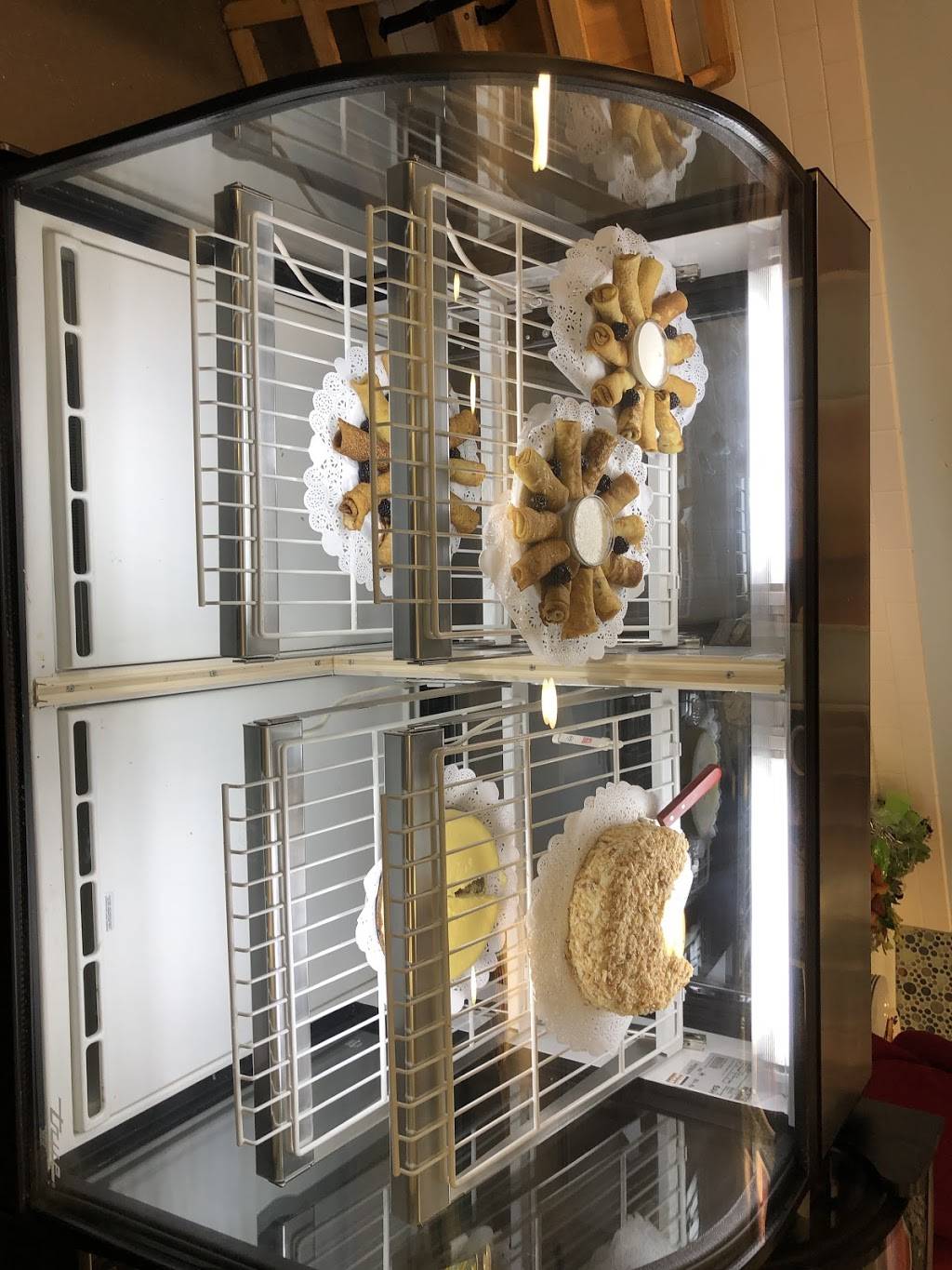 Good Mood cafe | restaurant | 2009 W Roscoe St, Chicago, IL 60618, USA | 7085064705 OR +1 708-506-4705