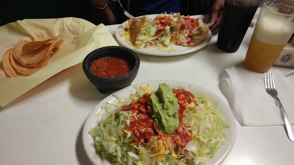 El Tarasco Mexican Food | restaurant | 210 Main St, El Segundo, CA 90245, USA | 3104149612 OR +1 310-414-9612