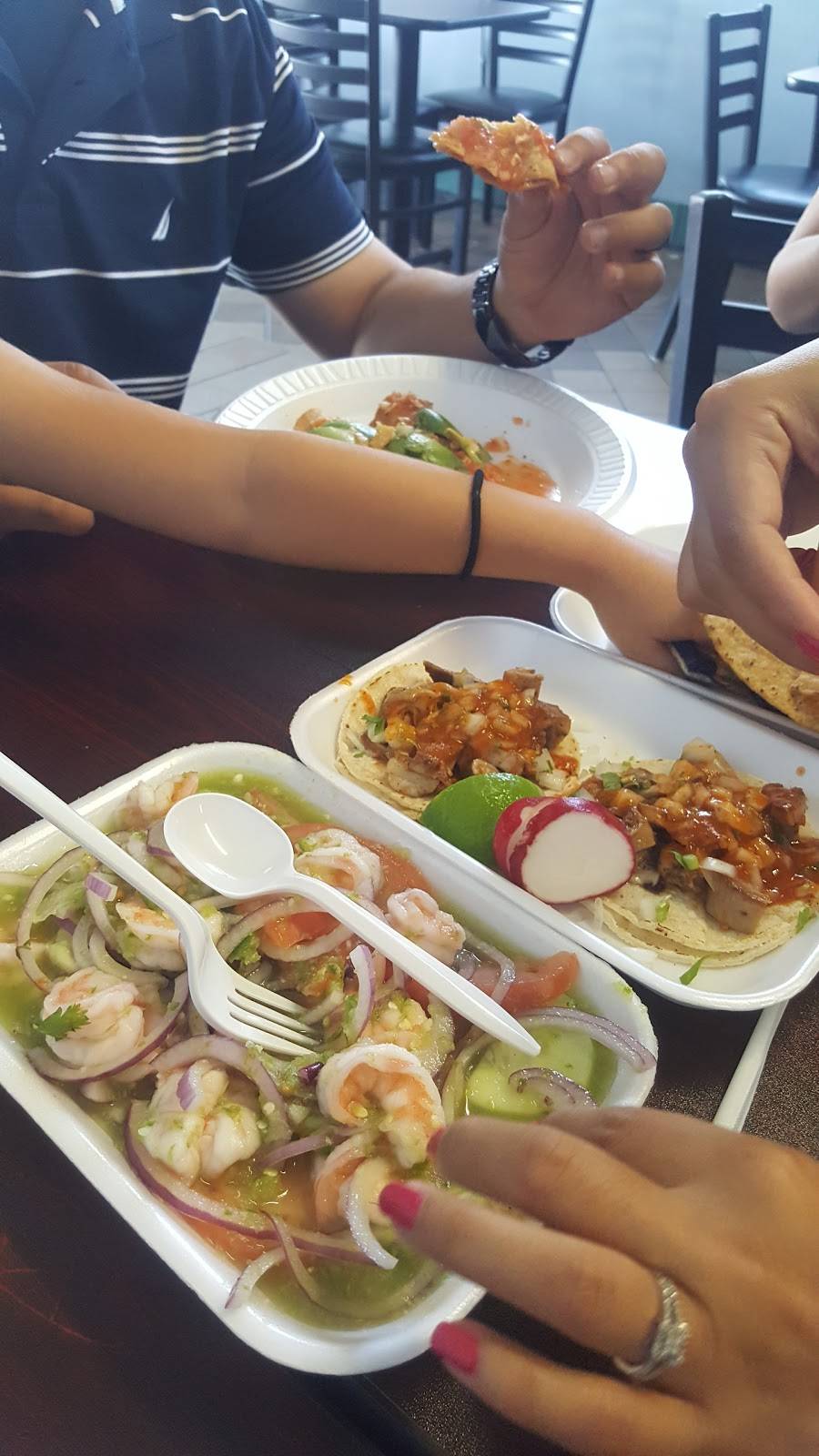 Sandys Tacos | restaurant | 7548 Lankershim Blvd, North Hollywood, CA 91605, USA | 8185034909 OR +1 818-503-4909