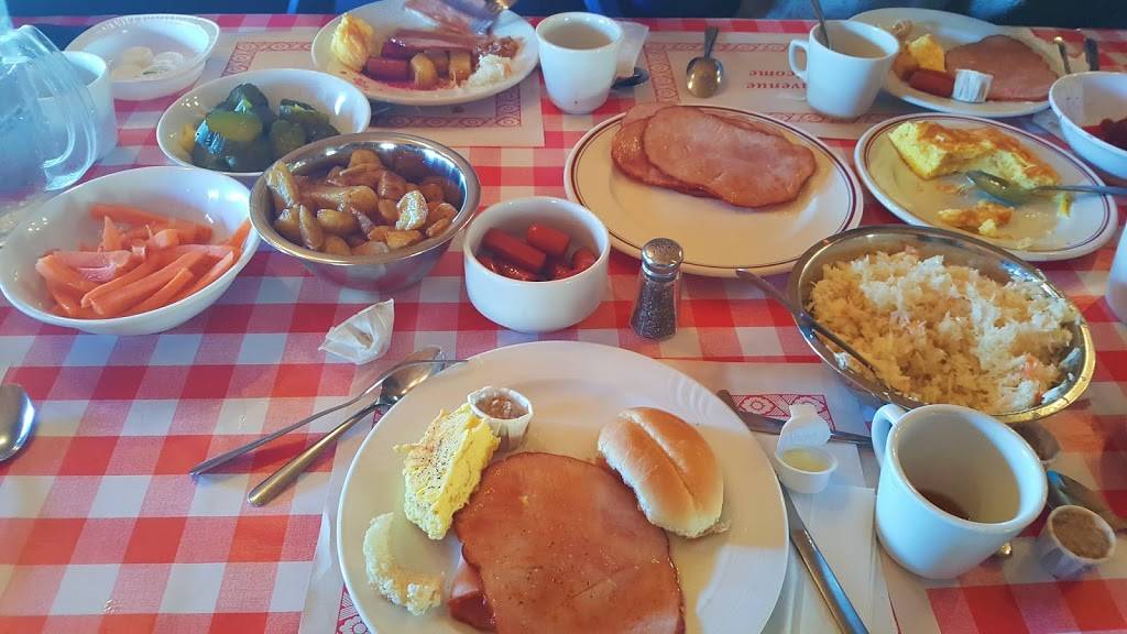 Erablière Au Toit Rouge | restaurant | 133 Chemin du Sous-Bois, Mont-Saint-Grégoire, QC J0J 1K0, Canada | 4504604304 OR +1 450-460-4304