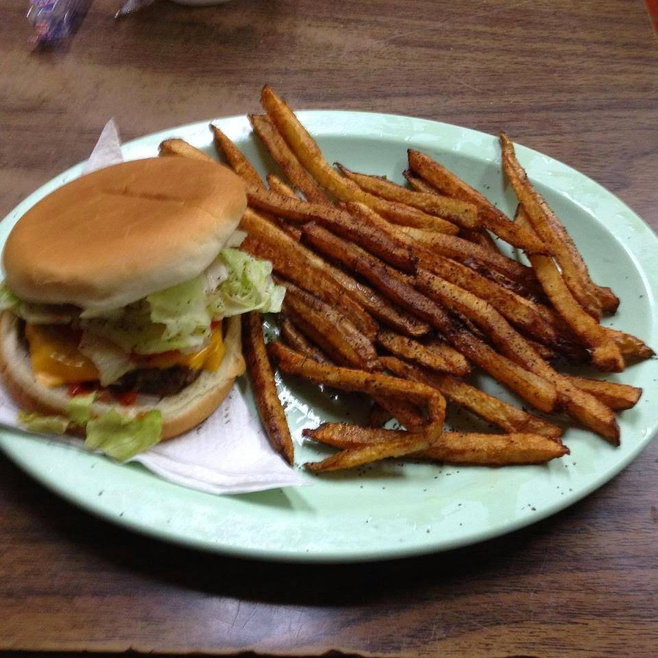 Sambos 903 Drive In | restaurant | 1445 Flat Creek Rd, Lancaster, SC 29720, USA | 8032856113 OR +1 803-285-6113