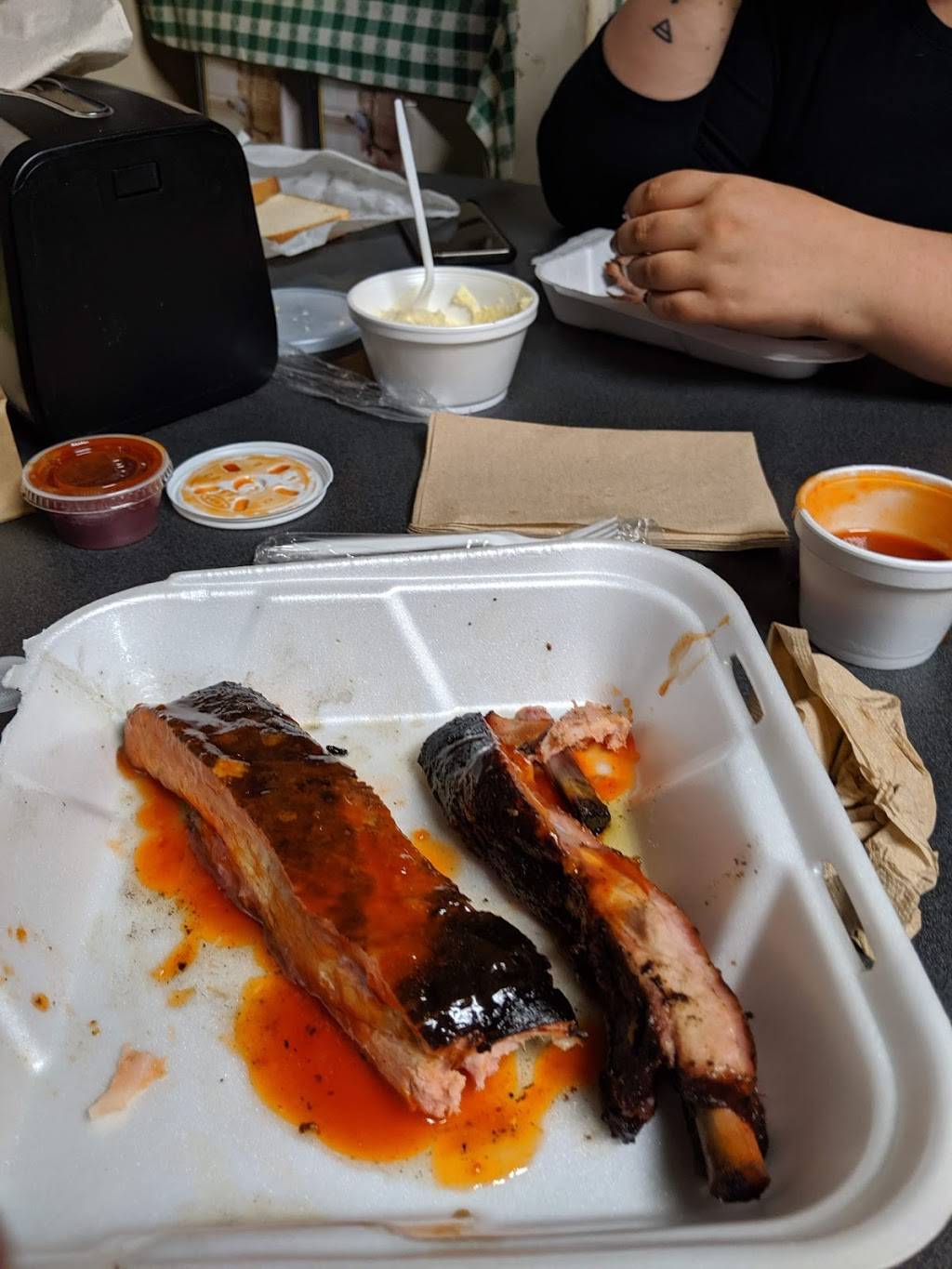 K & J Rib Shack | restaurant | 4255 S Court St, Montgomery, AL 36105, USA | 3343561368 OR +1 334-356-1368