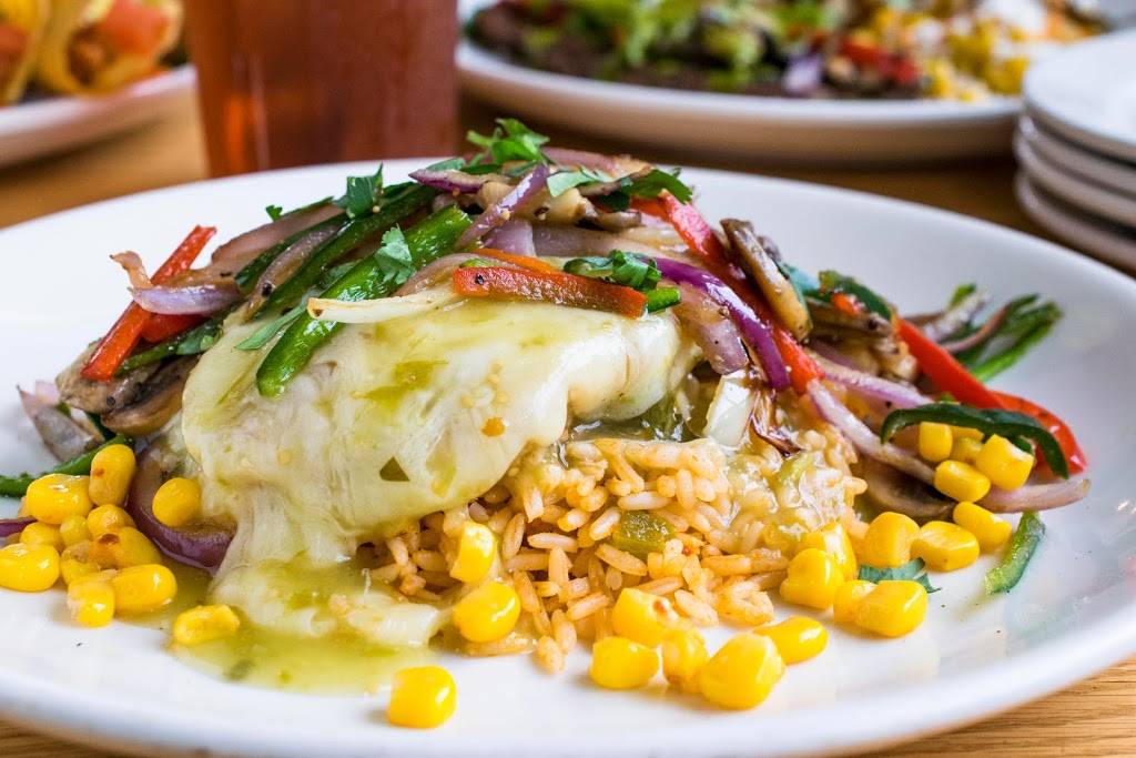 El Chico Cafe | restaurant | 83 Central Mall, Lawton, OK 73501, USA | 5803579006 OR +1 580-357-9006