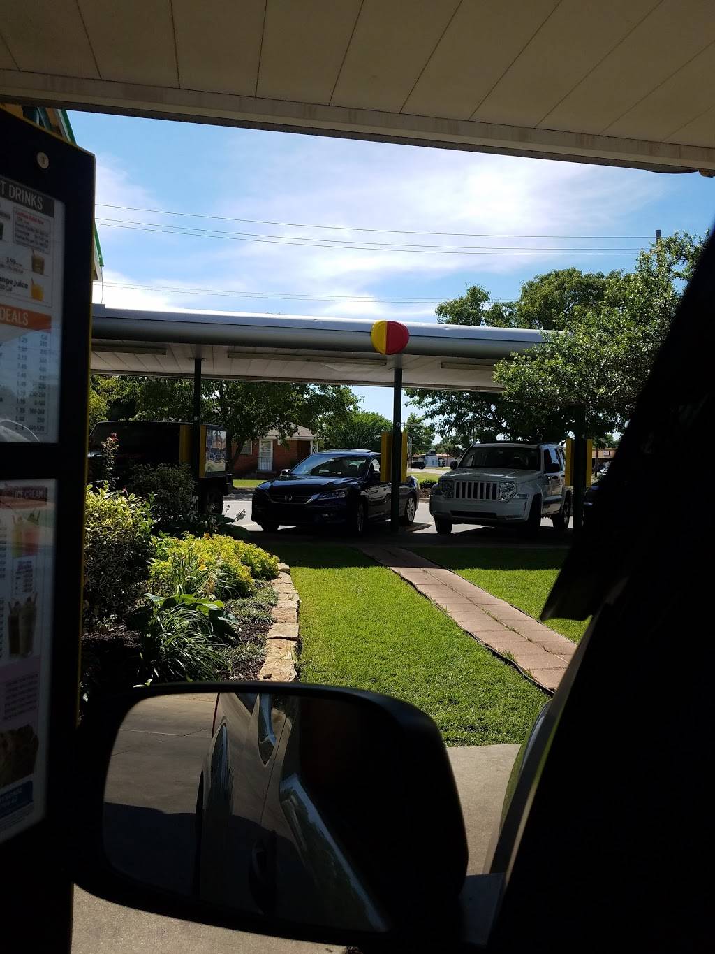 Sonic Drive-In | restaurant | 1452 W Britton Rd, Oklahoma City, OK 73114, USA | 4058424630 OR +1 405-842-4630