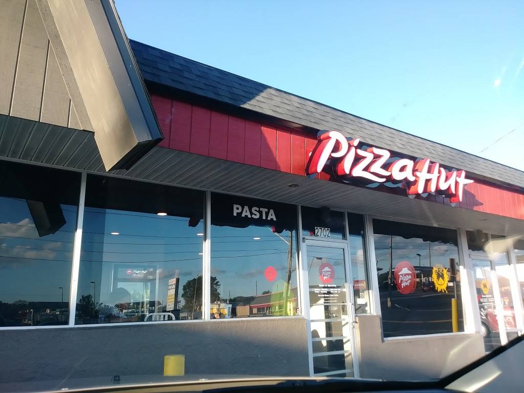 Pizza Hut | restaurant | 2702 N Pine Hills Rd, Orlando, FL 32808, USA | 4072919222 OR +1 407-291-9222