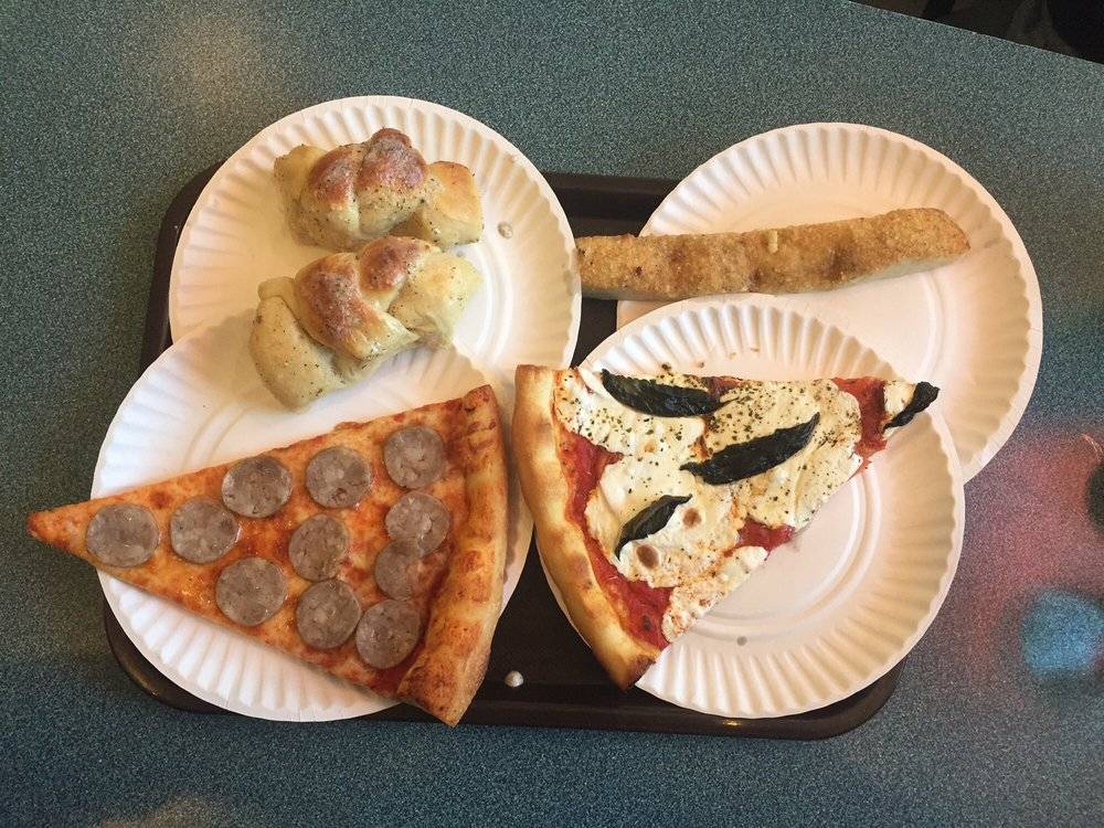 Michael & Sons Pizza & Italian | restaurant | 19213 47th Ave, Flushing, NY 11358, USA | 7183576528 OR +1 718-357-6528