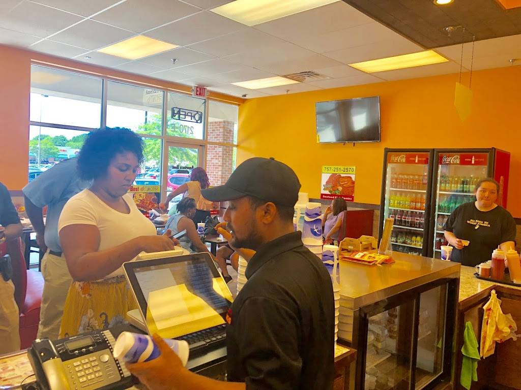 Americas Best Wings | restaurant | 2170 Coliseum Dr suite e, Hampton, VA 23666, USA | 7572512570 OR +1 757-251-2570