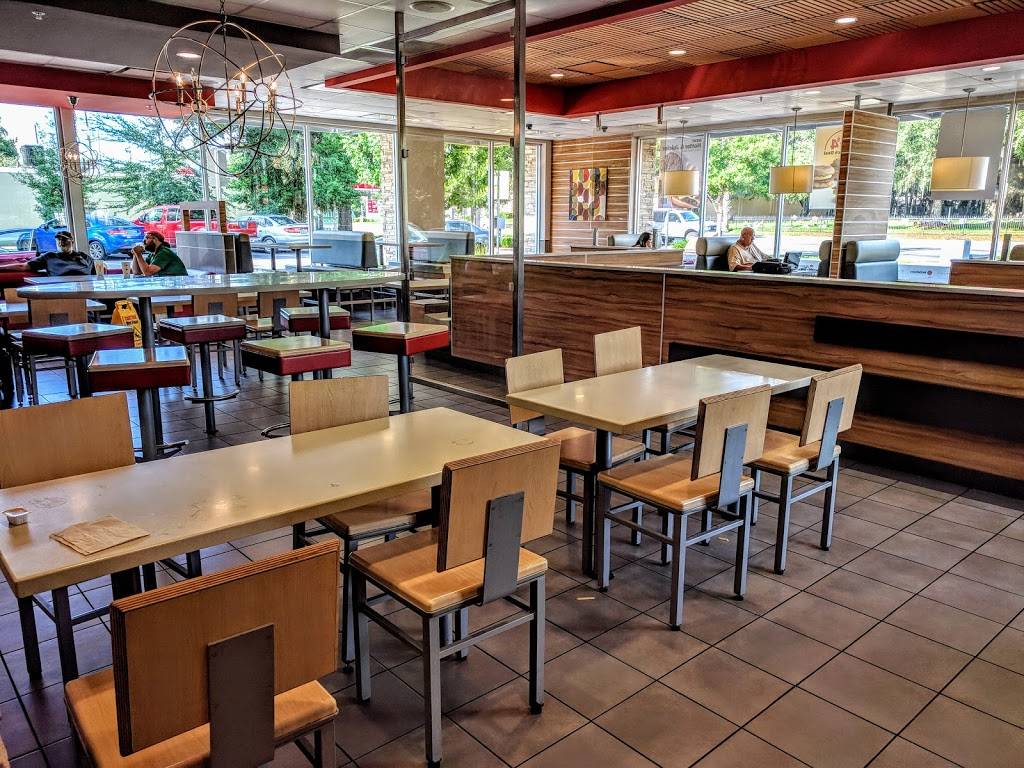 McDonalds | cafe | 2880 NW 13th St, Gainesville, FL 32609, USA | 3523777170 OR +1 352-377-7170