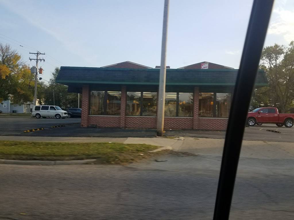 Subway | restaurant | 200 East Lincoln Ave, Charleston, IL 61920, USA | 2173487827 OR +1 217-348-7827