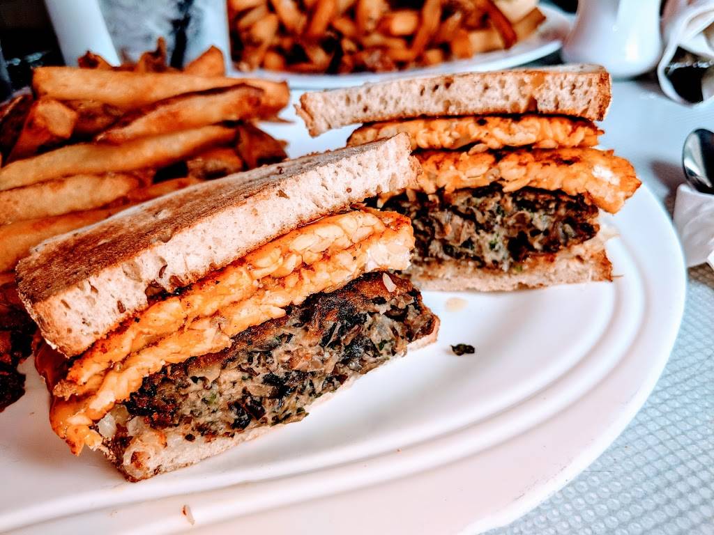 Georgies Diner | restaurant | 427 Elm St, West Haven, CT 06516, USA | 2039331000 OR +1 203-933-1000