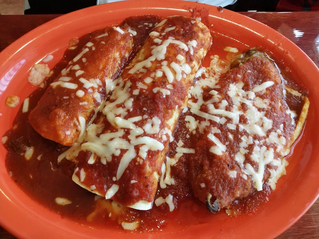 Checos Mexican Restaurant | restaurant | 570 N 2nd Street, Ellington, MO 63638, USA | 5736632466 OR +1 573-663-2466