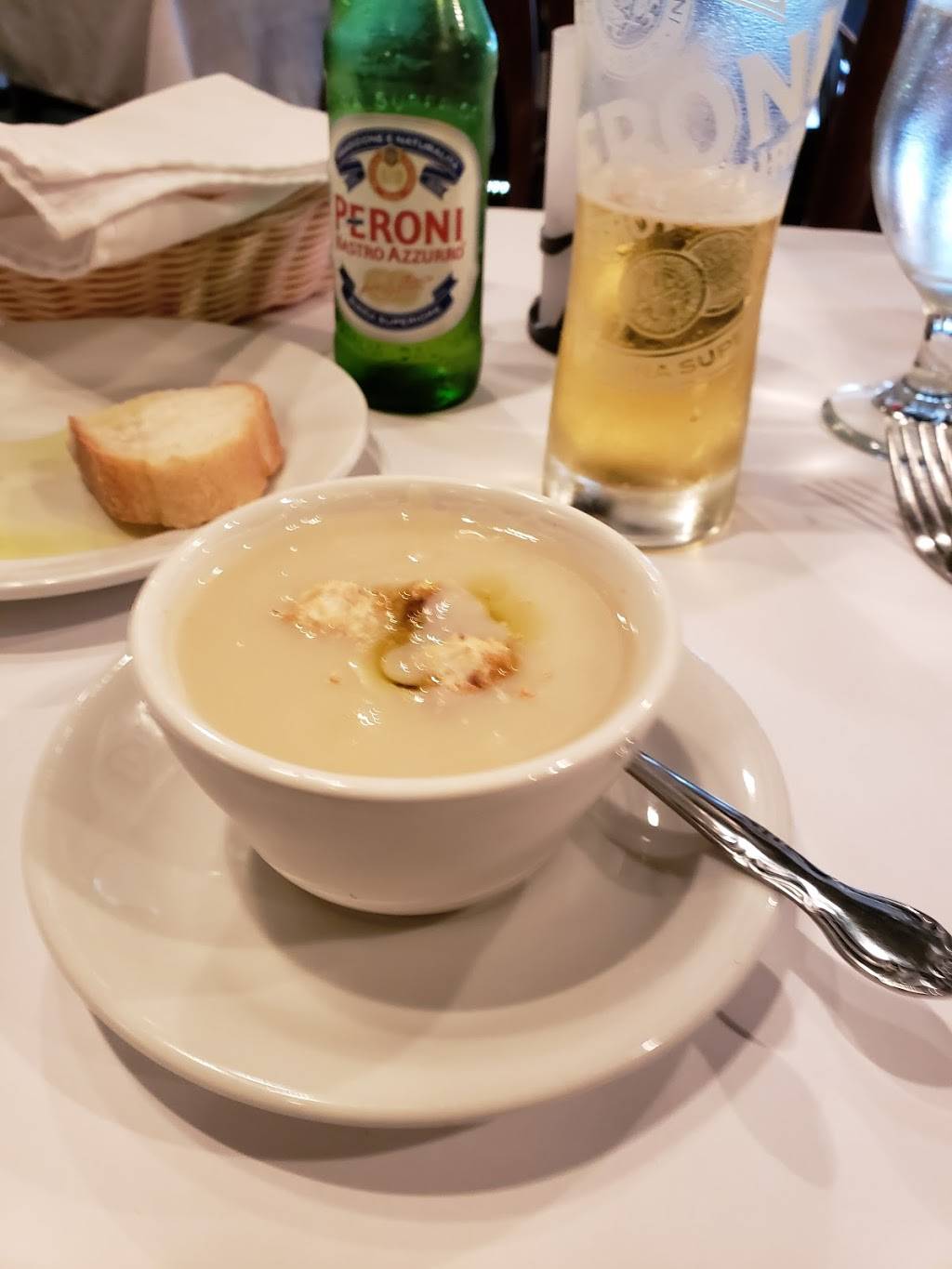 Tartufo Italian Restaurant | restaurant | 4910 Wisconsin Ave NW, Washington, DC 20016, USA | 2022431078 OR +1 202-243-1078