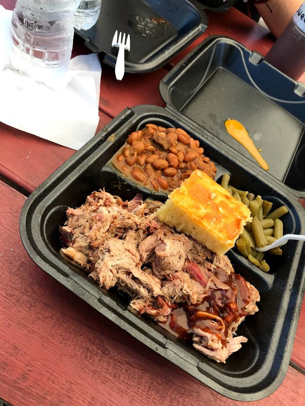 Mikes Bbq 101 | restaurant | 101900 Overseas Hwy, Key Largo, FL 33037, USA | 9546545259 OR +1 954-654-5259